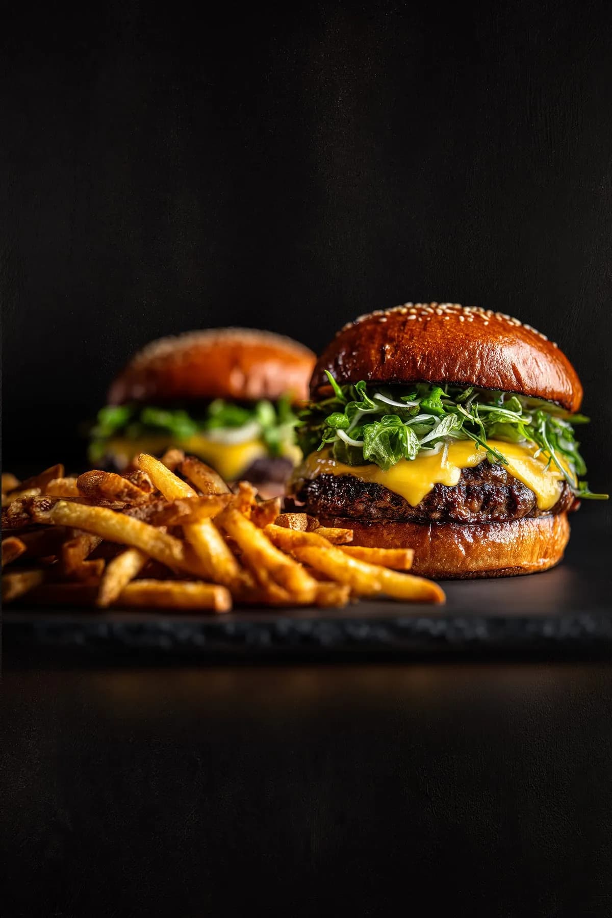 Burger, aufgeschnitten angerichtet